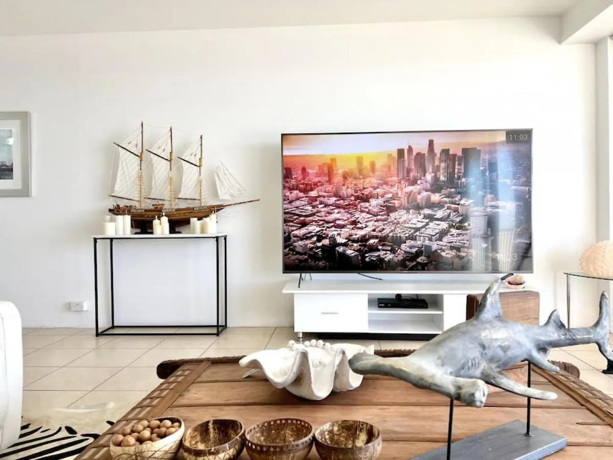 16Lm Absolute Beach Front Complex Sunshine Beach 0*,  Australia